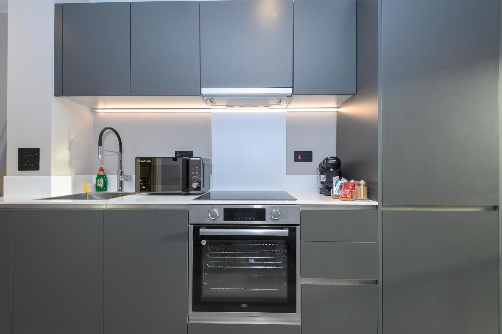 Superior 1 Bed Apartment By Leeds Train Staiton Exterior photo