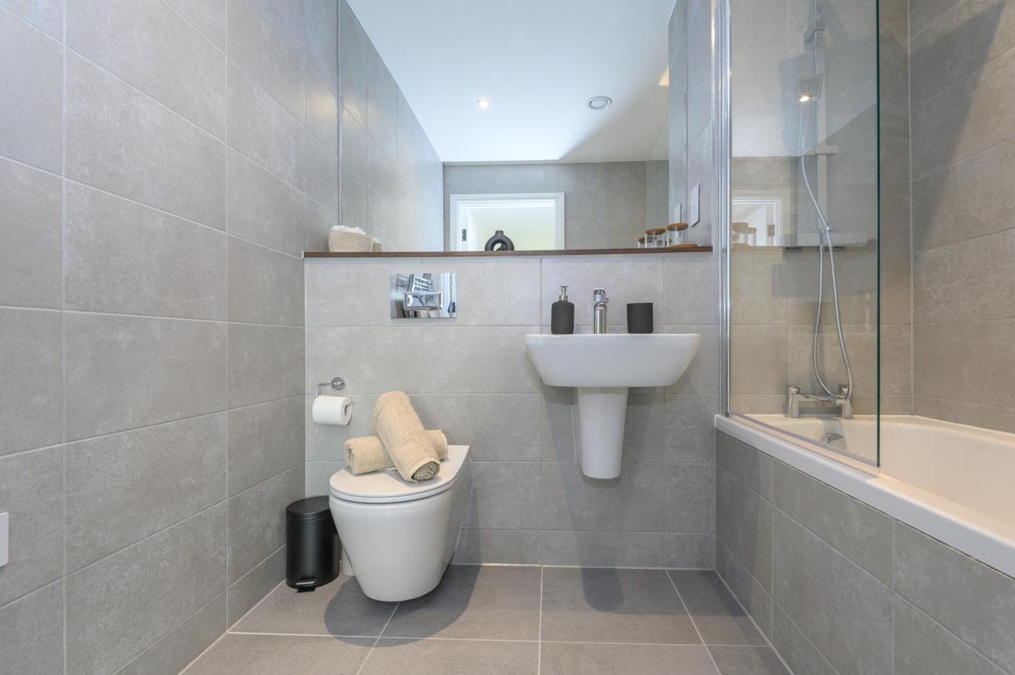 Superior 1 Bed Apartment By Leeds Train Staiton Exterior photo