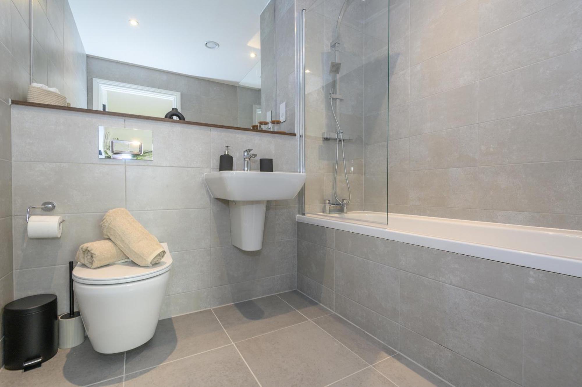 Superior 1 Bed Apartment By Leeds Train Staiton Exterior photo