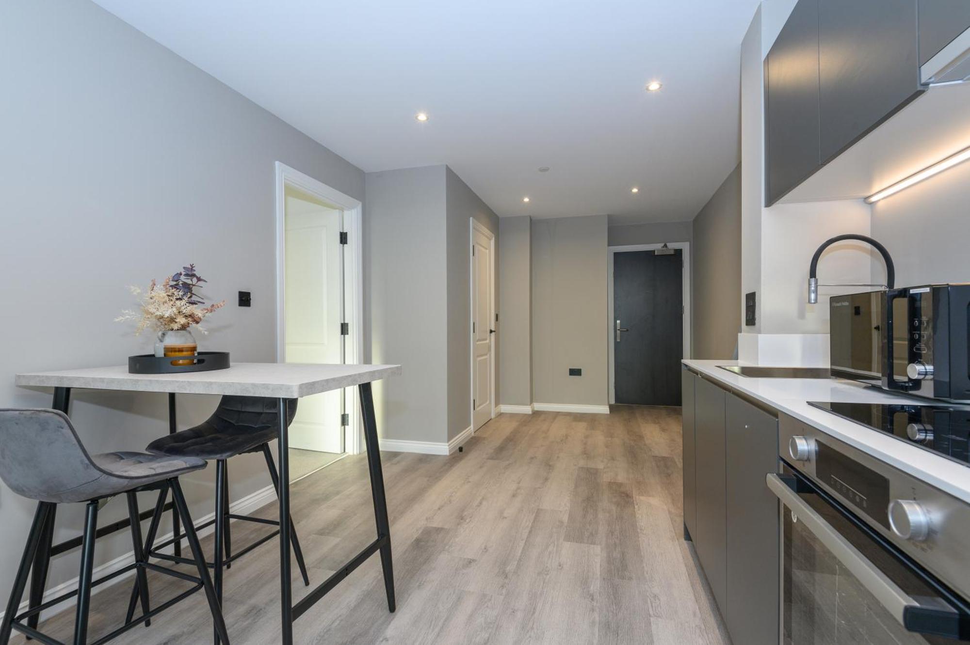 Superior 1 Bed Apartment By Leeds Train Staiton Exterior photo